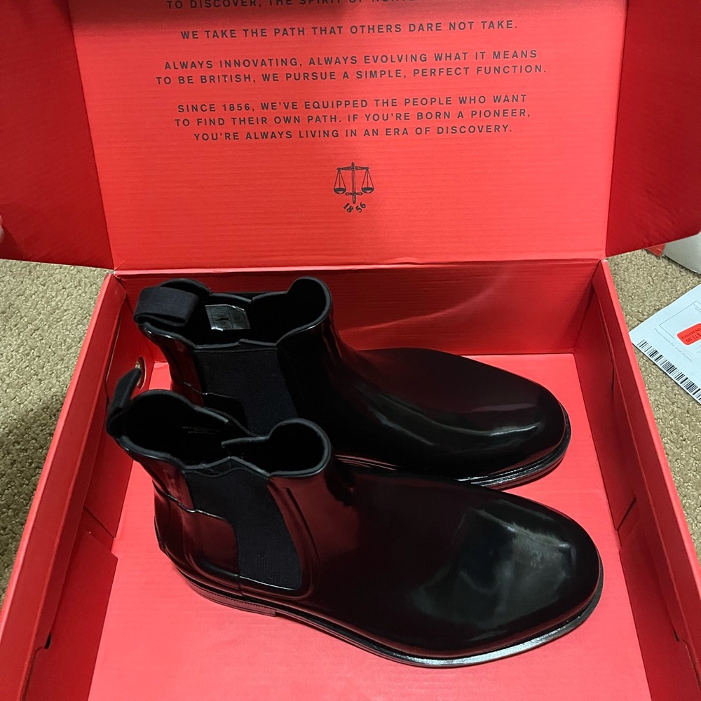 Brand new never worn women hunter boots